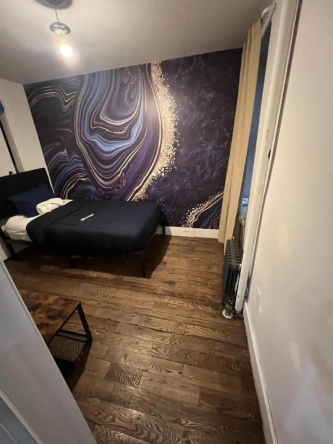 Central Harlem Oasis- Led House Apartment New York