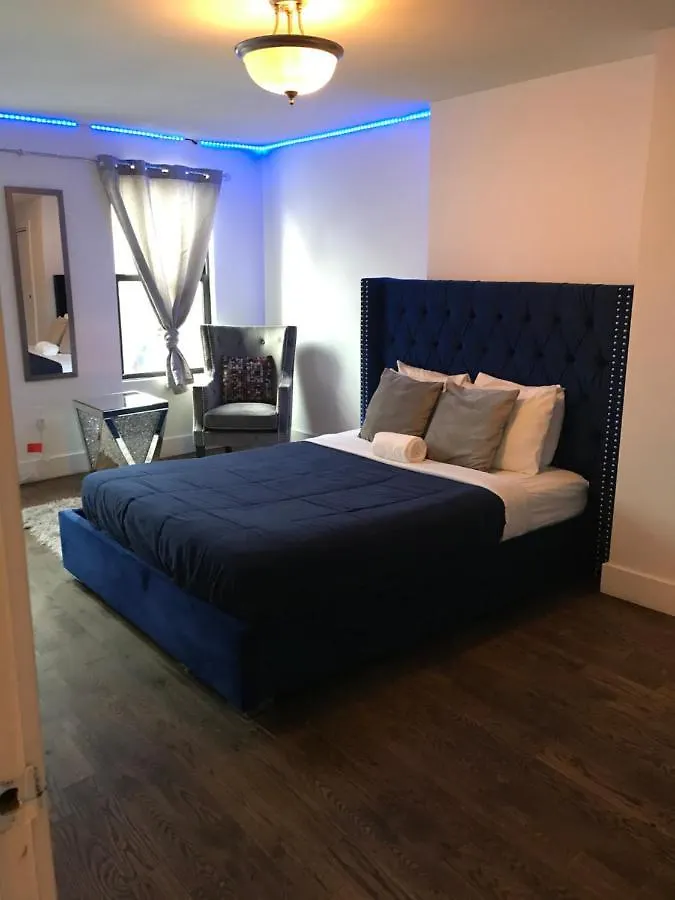 Central Harlem Oasis- Led House Apartment New York